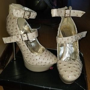 Womens shoes